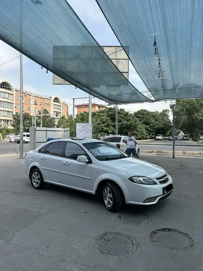 Chevrolet Gentra,  3 позиция