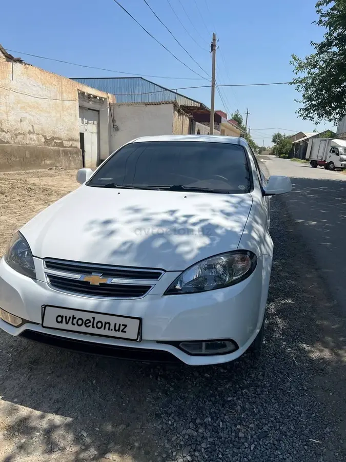 Chevrolet Gentra,  2 позиция