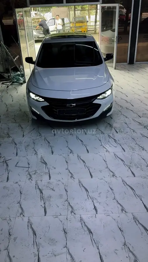 Chevrolet Malibu 2