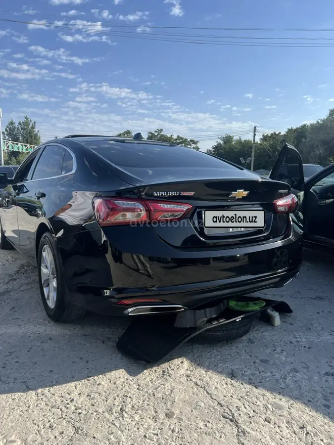 Chevrolet Malibu 2