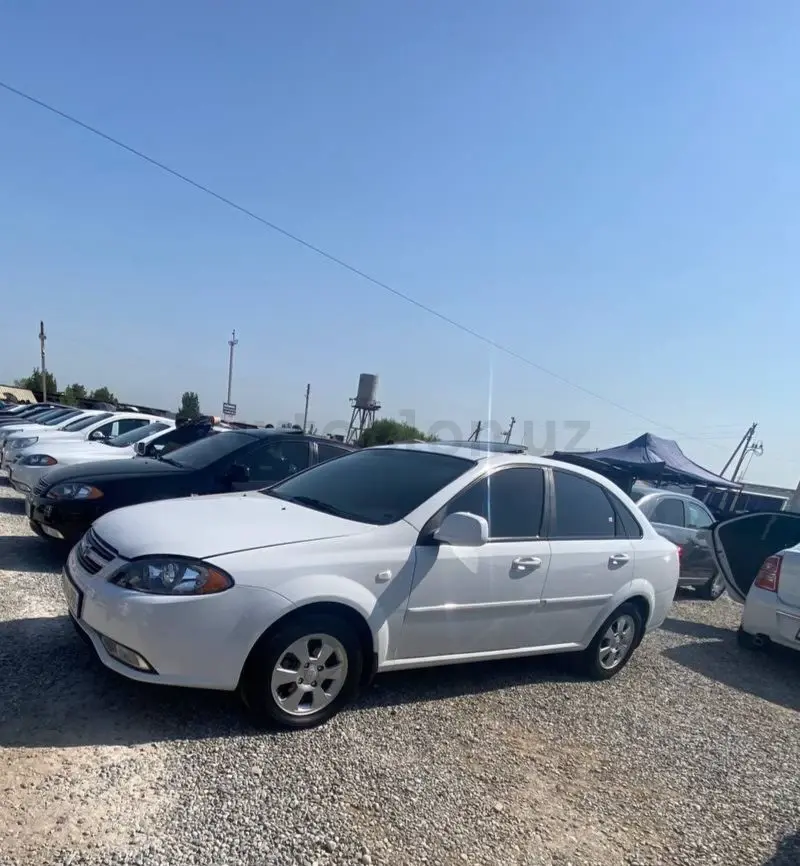 Chevrolet Gentra,  2 позиция
