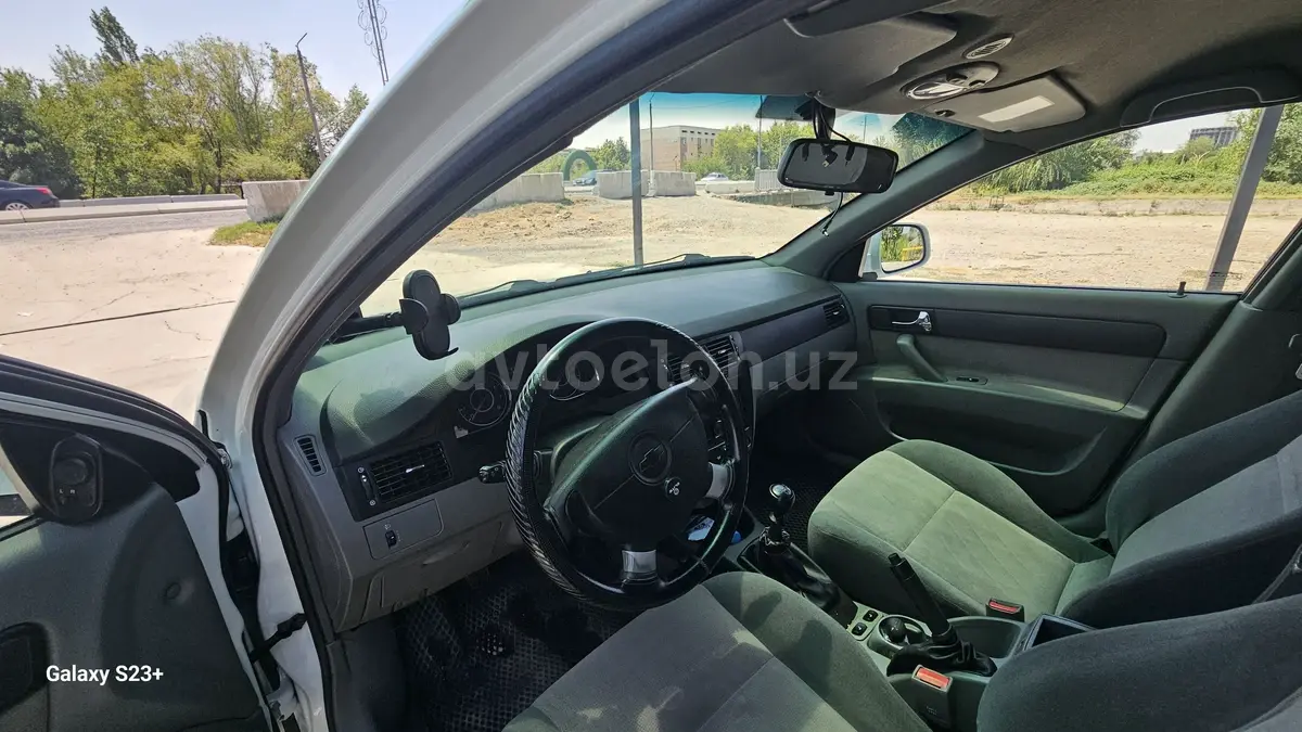 Chevrolet Gentra,  2 позиция