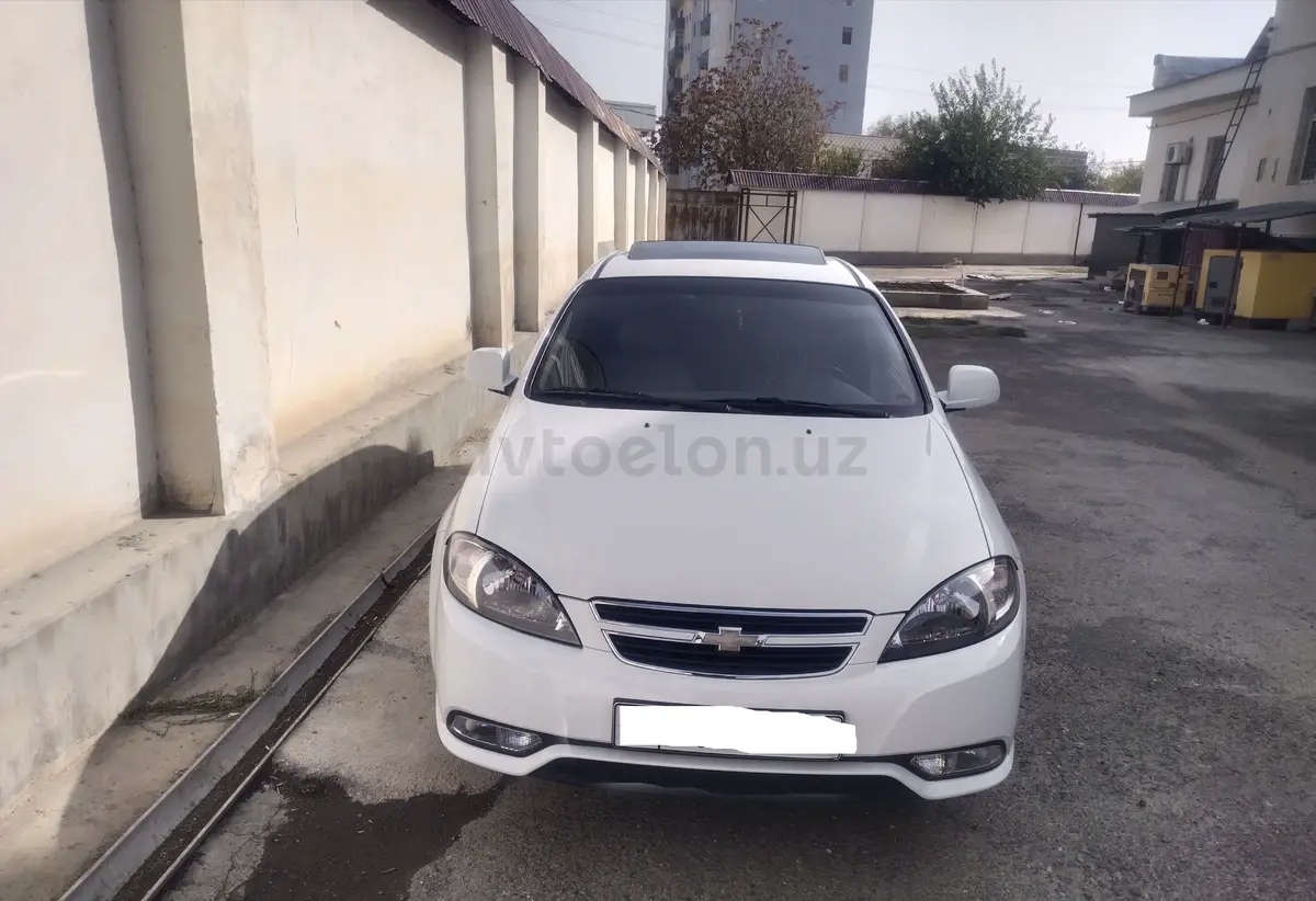 Chevrolet Gentra,  3 позиция