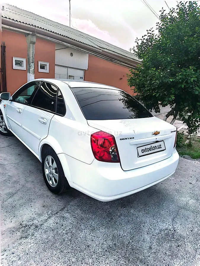 Chevrolet Gentra,  3 позиция