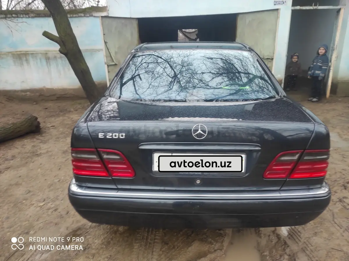 Mercedes-Benz E 200