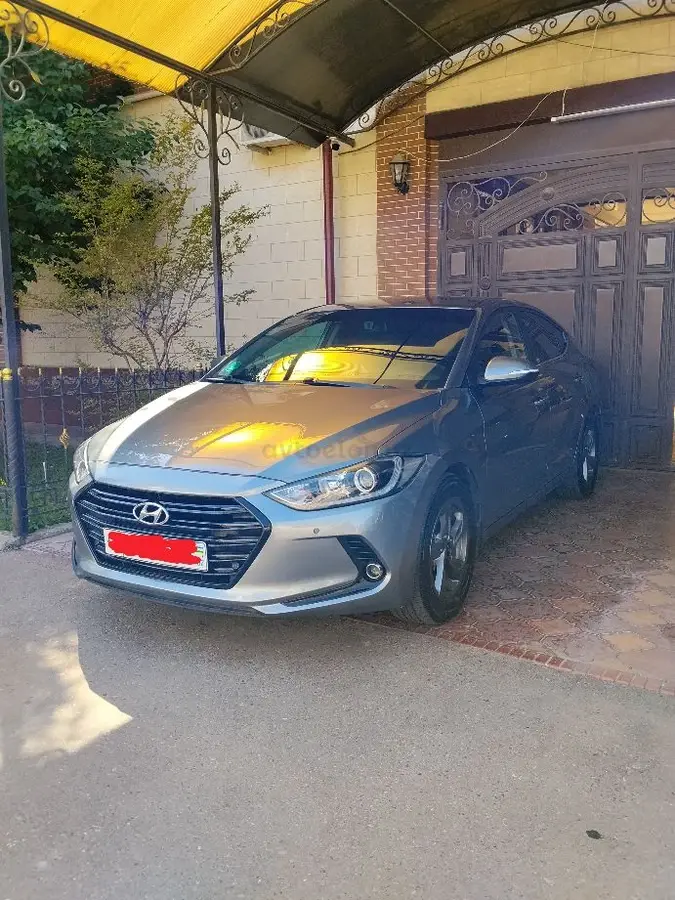 Hyundai Elantra