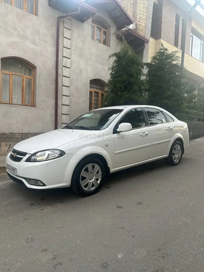Chevrolet Gentra,  1 позиция