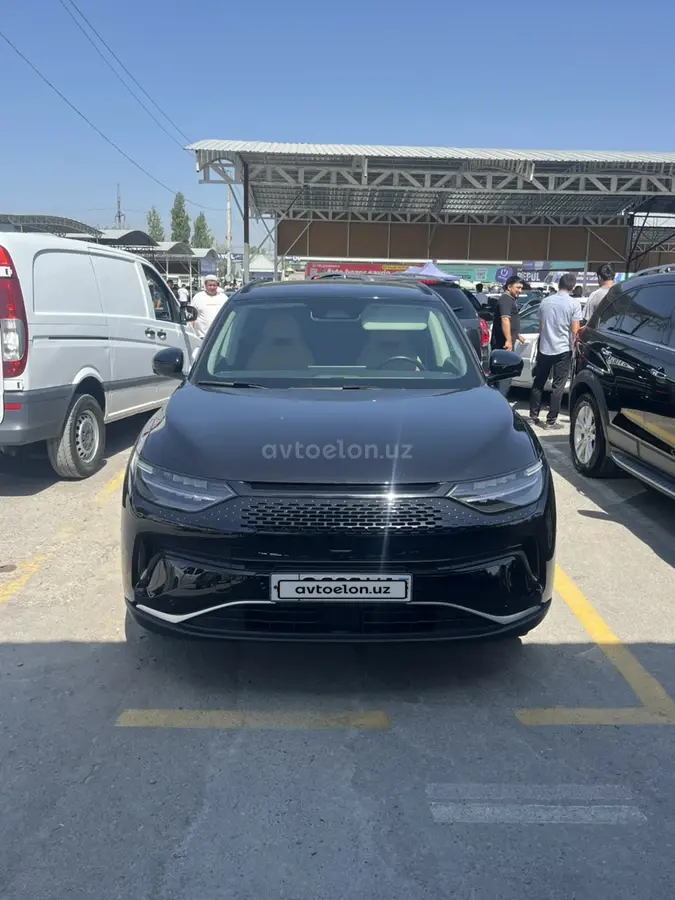 Leapmotor C11