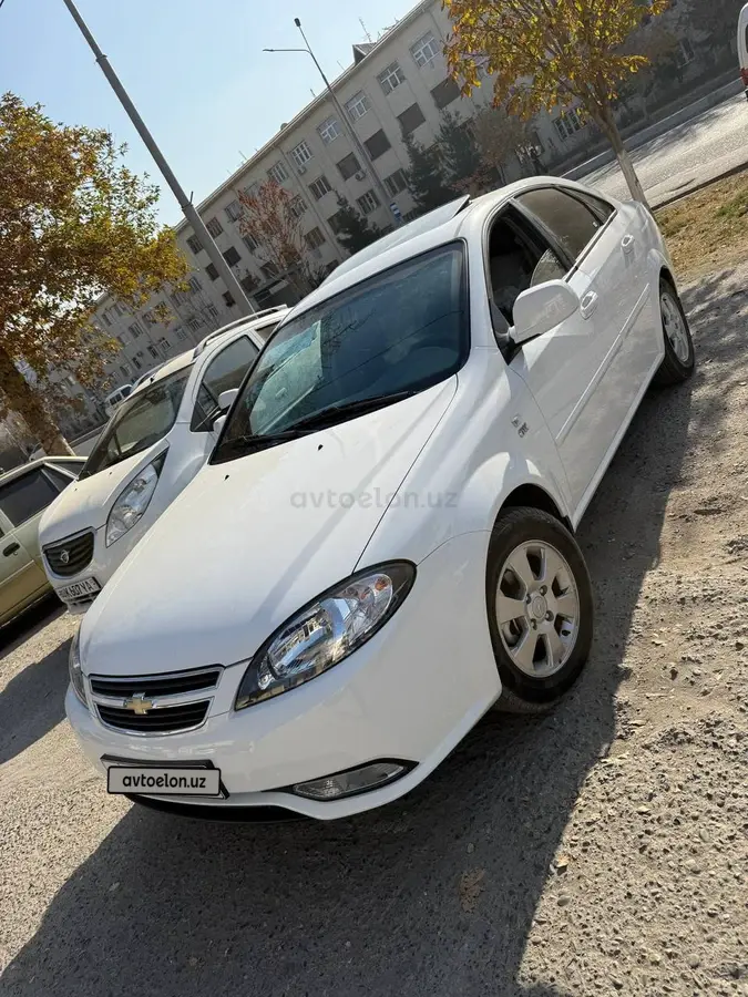 Chevrolet Gentra,  3 позиция