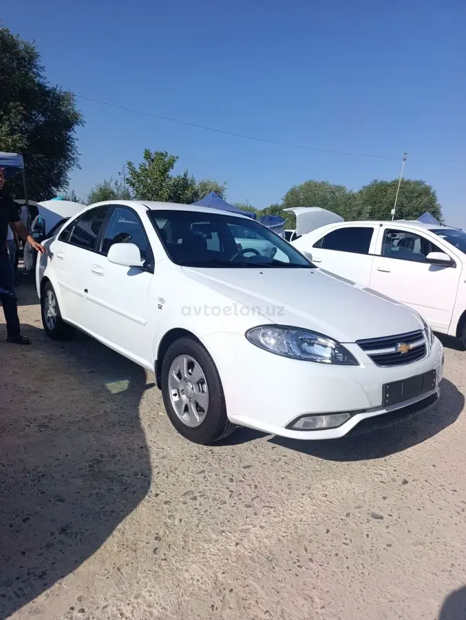 Chevrolet Gentra,  2 позиция