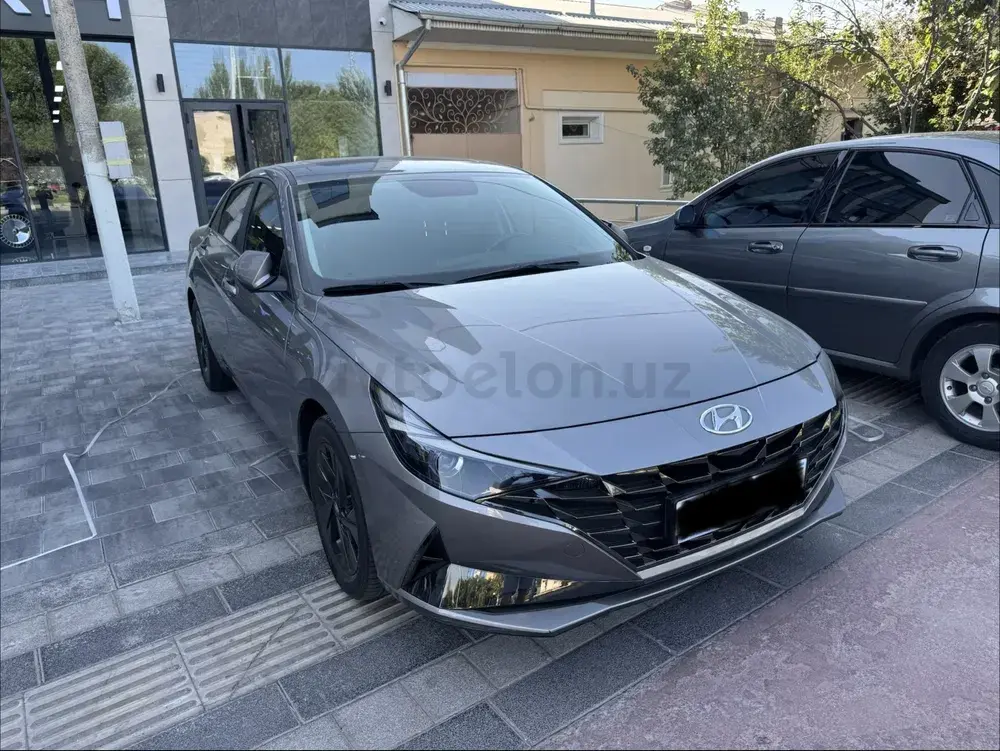 Hyundai Elantra