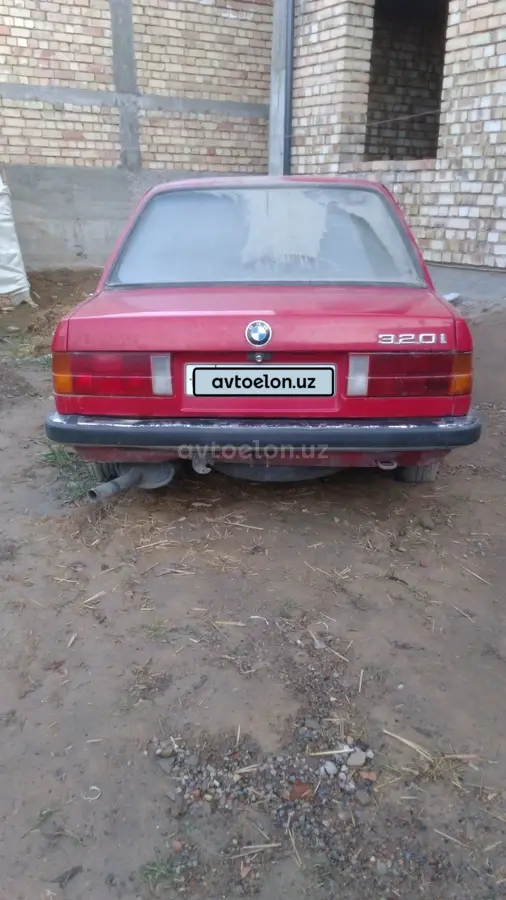 BMW 320i