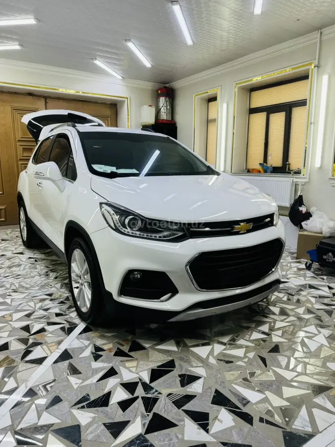 Chevrolet Tracker,  3 позиция