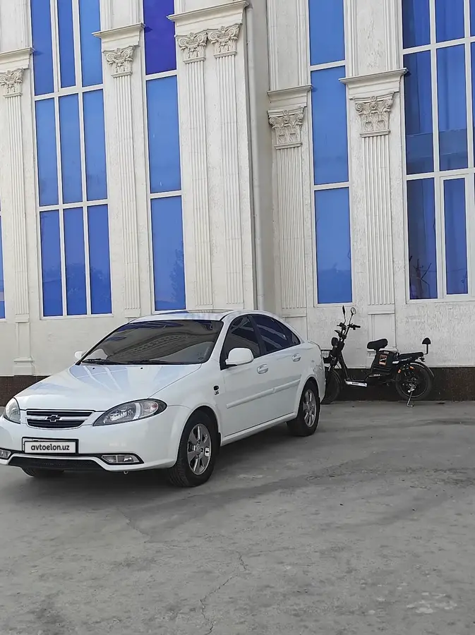 Chevrolet Gentra,  3 позиция