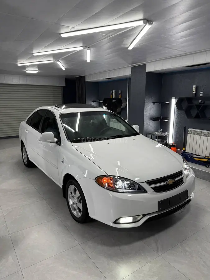 Chevrolet Gentra,  3 позиция