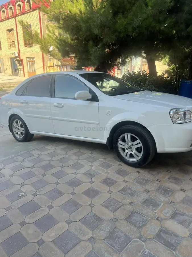 Chevrolet Lacetti,  3 позиция