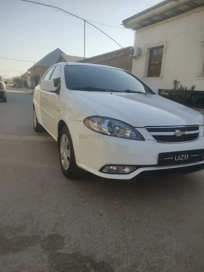 Chevrolet Gentra,  2 позиция