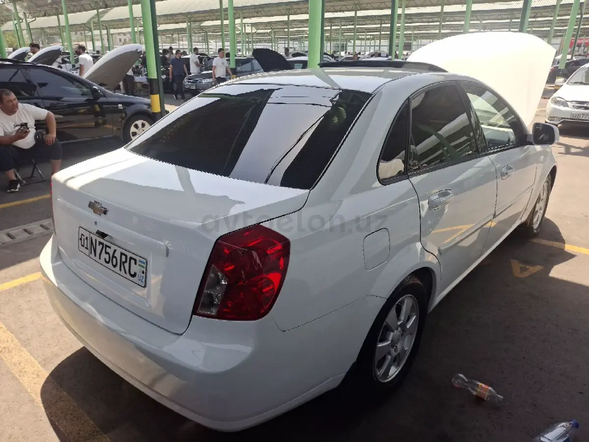 Chevrolet Gentra,  3 позиция