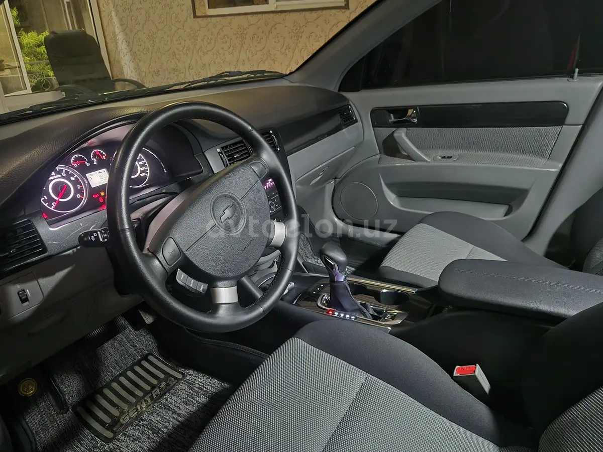 Chevrolet Gentra,  3 позиция