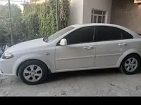 Белый Chevrolet Gentra, 3 позиция 2022 года, КПП Автомат, в Джизак за 11 200 y.e. id7530106