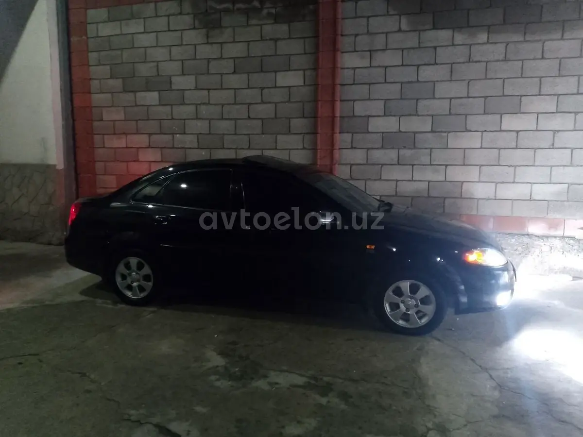 Chevrolet Gentra,  3 позиция