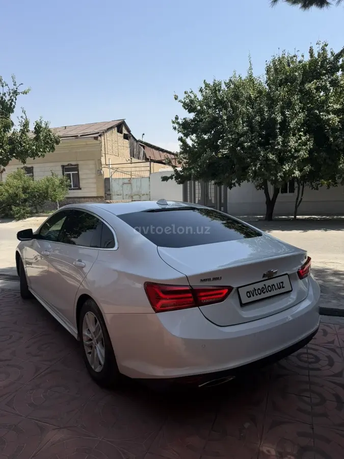 Chevrolet Malibu 2