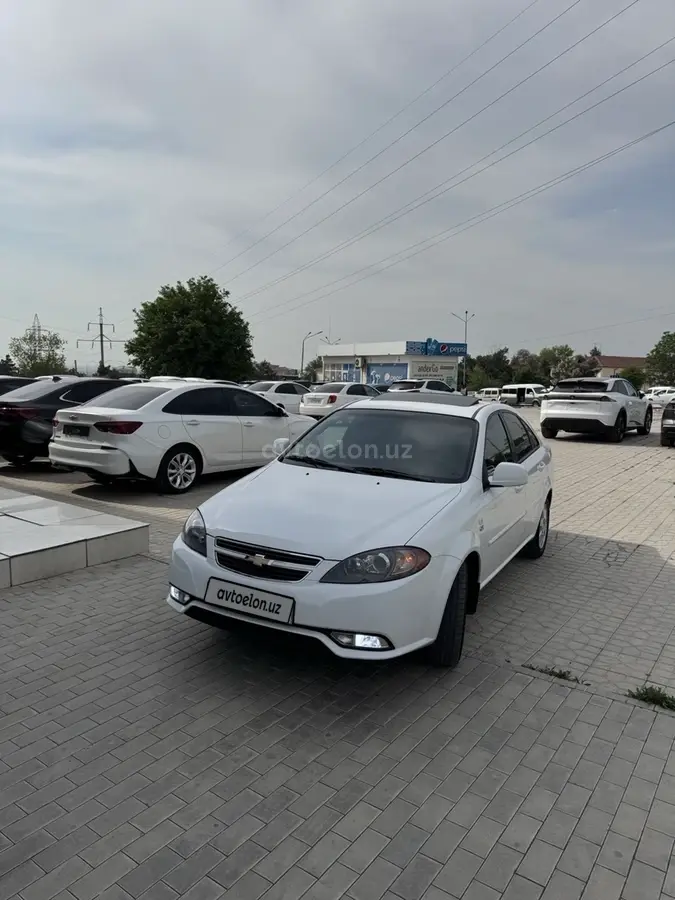Chevrolet Gentra,  3 позиция