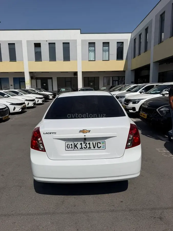 Chevrolet Gentra,  2 позиция