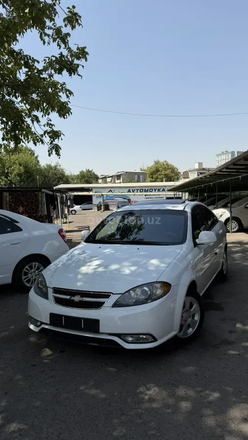 Chevrolet Gentra,  3 позиция