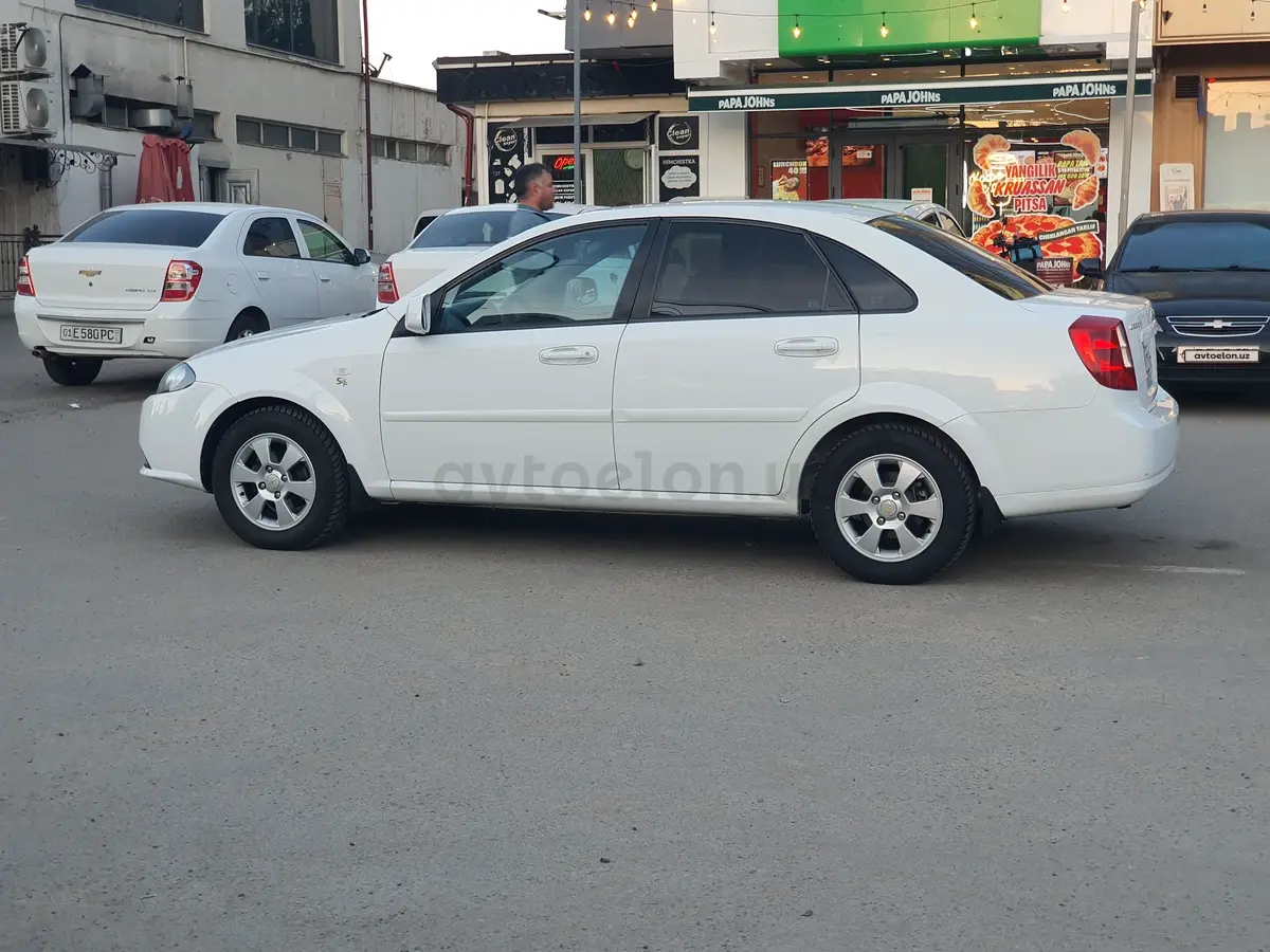 Chevrolet Gentra,  2 позиция
