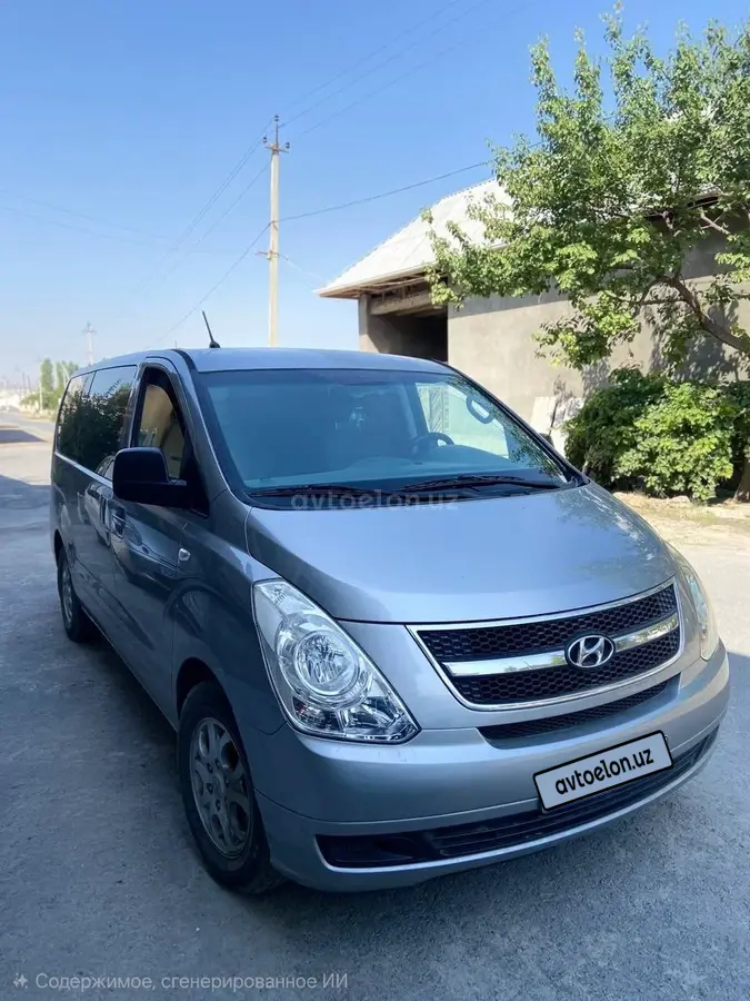 Hyundai Starex
