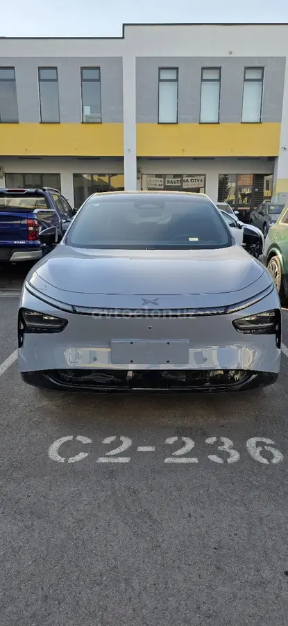 Xpeng G9