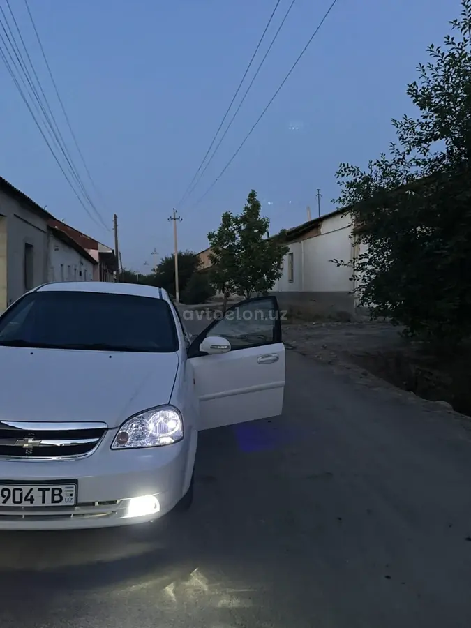 Chevrolet Lacetti,  2 позиция