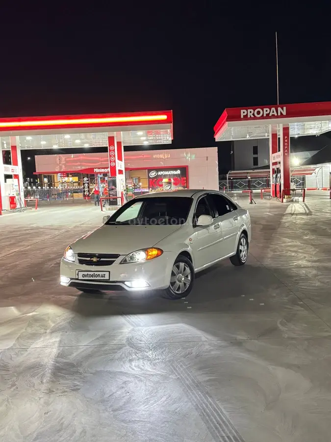 Chevrolet Gentra,  2 позиция