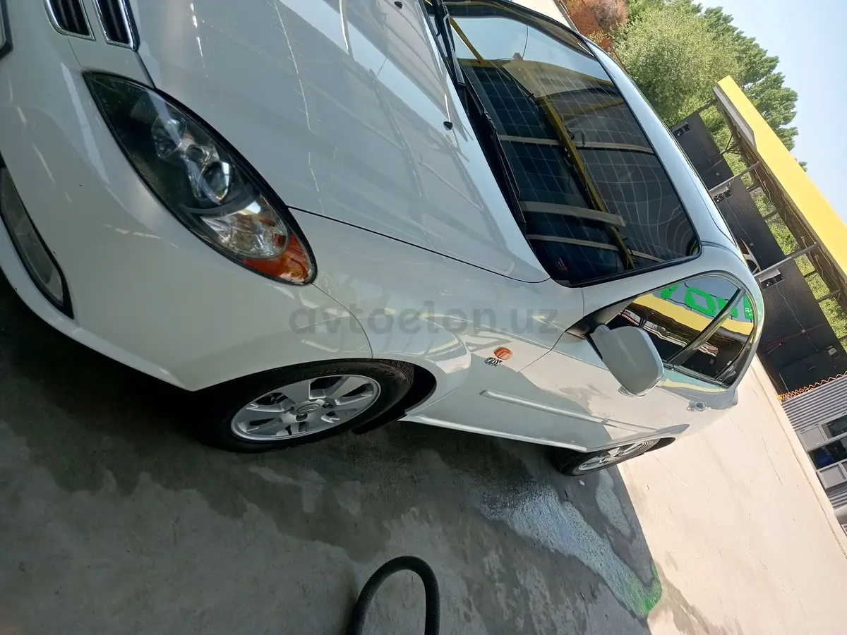 Chevrolet Gentra,  3 позиция