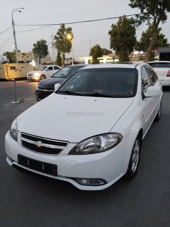 Chevrolet Gentra,  3 позиция