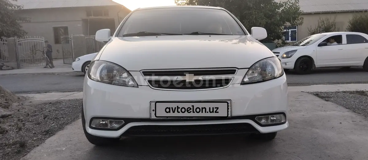 Chevrolet Gentra,  2 позиция