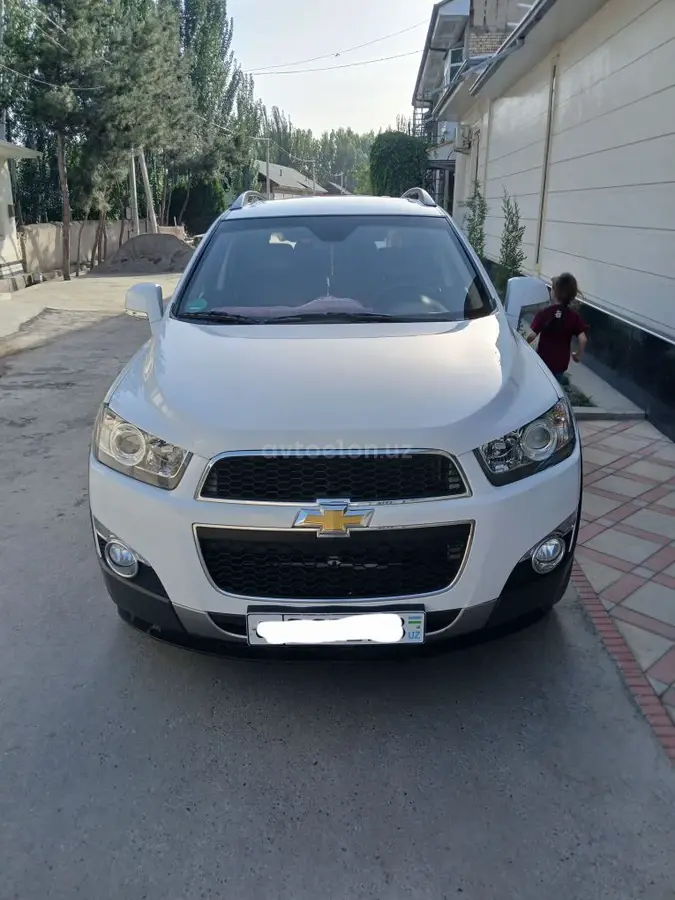 Chevrolet Captiva,  3 позиция