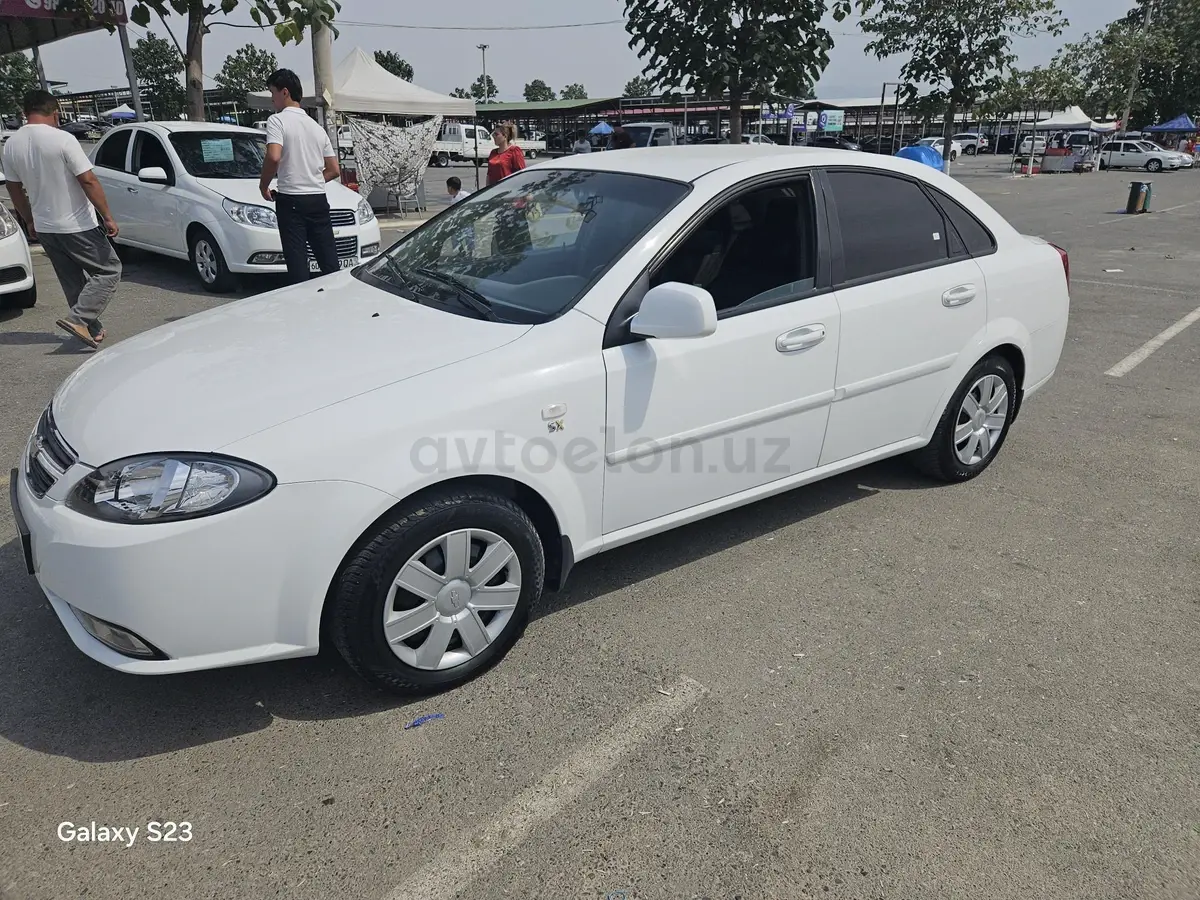 Chevrolet Gentra,  1 позиция