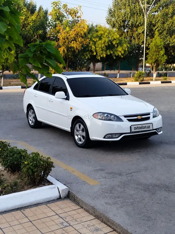 Chevrolet Gentra,  3 позиция