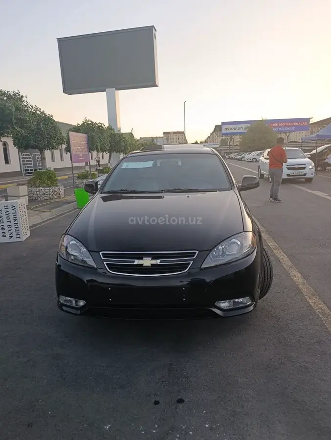 Chevrolet Gentra,  3 позиция