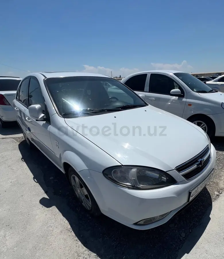 Chevrolet Gentra,  3 позиция