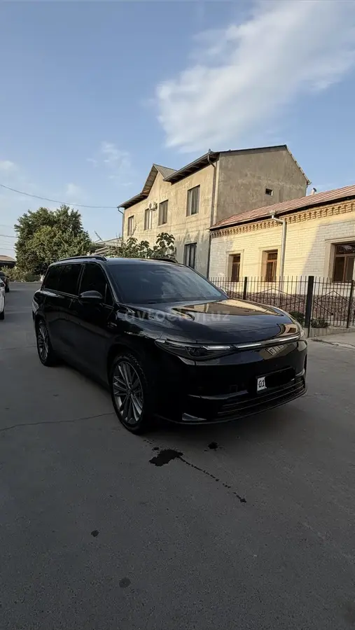 Leapmotor C16