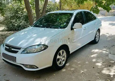 Chevrolet Gentra,  3 позиция
