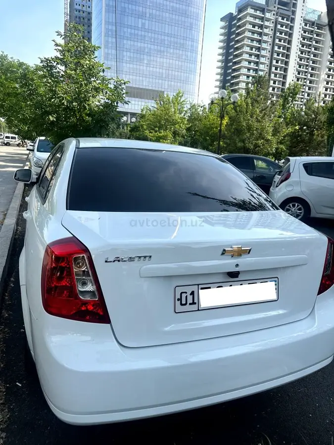 Chevrolet Gentra,  3 позиция