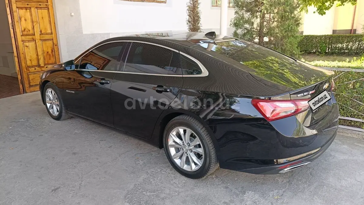Chevrolet Malibu 2