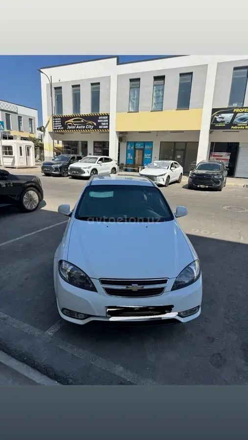 Chevrolet Gentra,  1 позиция