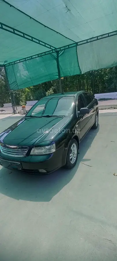 Chevrolet Lacetti,  1 позиция Газ-бензин