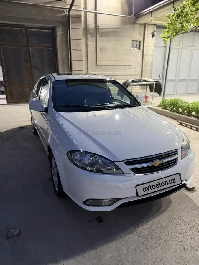 Chevrolet Gentra,  3 позиция