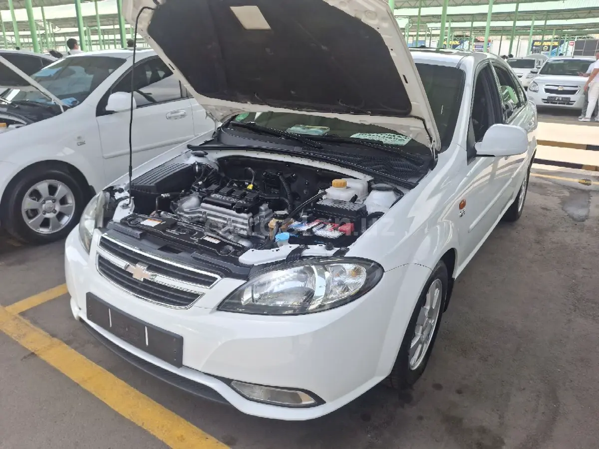 Chevrolet Gentra,  3 позиция